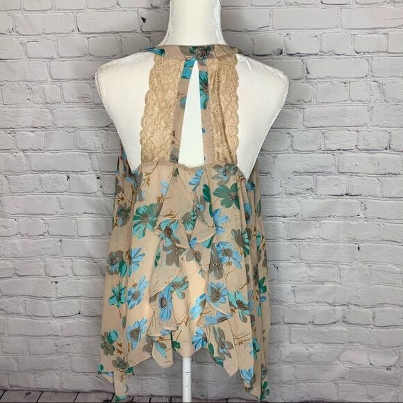 Cecico Floral halter ruffle and lace halter tank - Picture 6 of 10